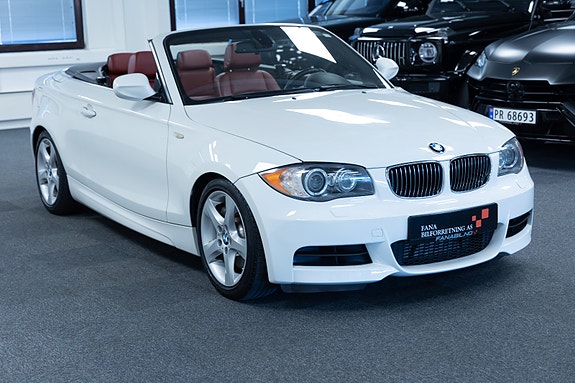 BMW 135i 4 of 5