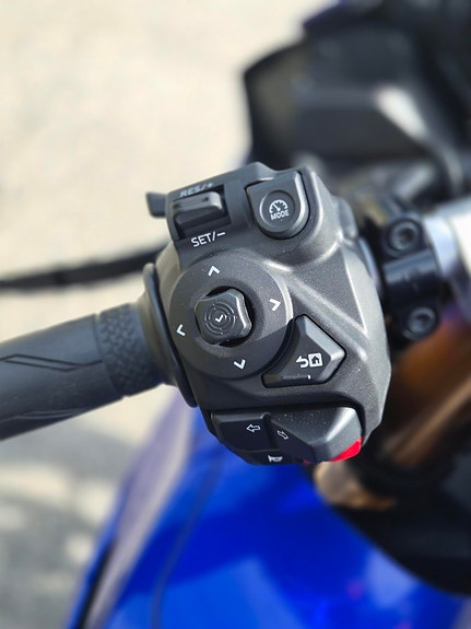 Yamaha R7  - LAV KM 3 of 4