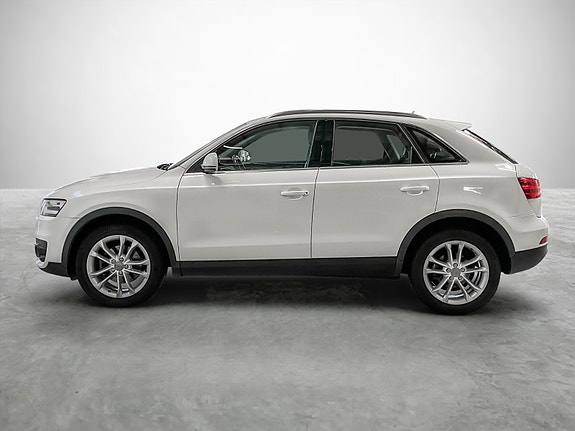 Audi Q3 2 of 29