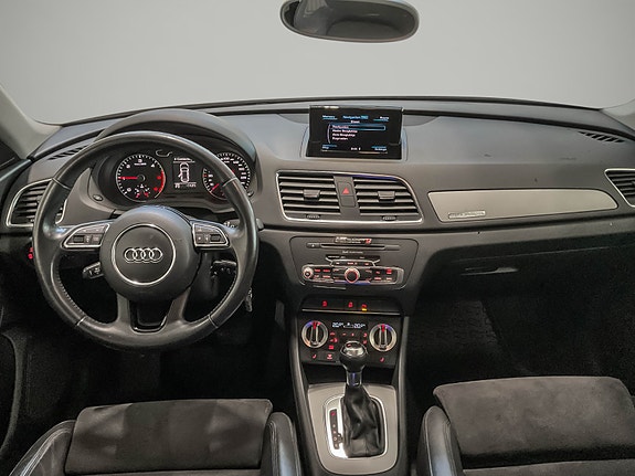 Audi Q3 12 of 29