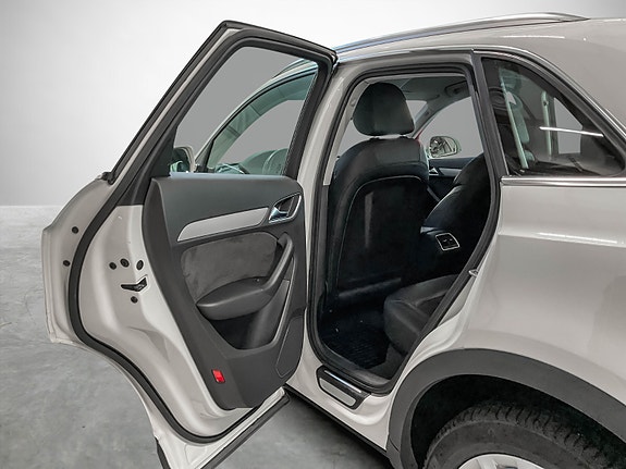 Audi Q3 20 of 29