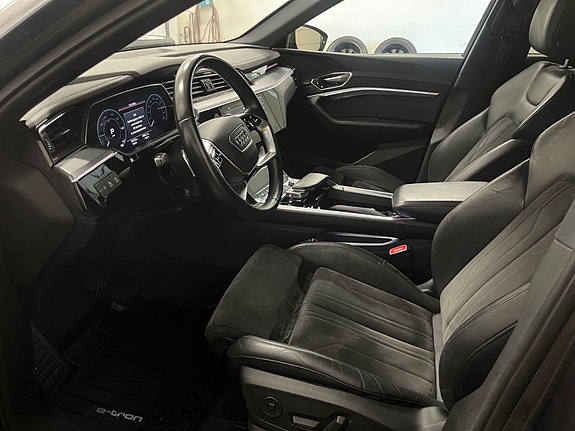 Audi e-tron Sportback 9 of 18