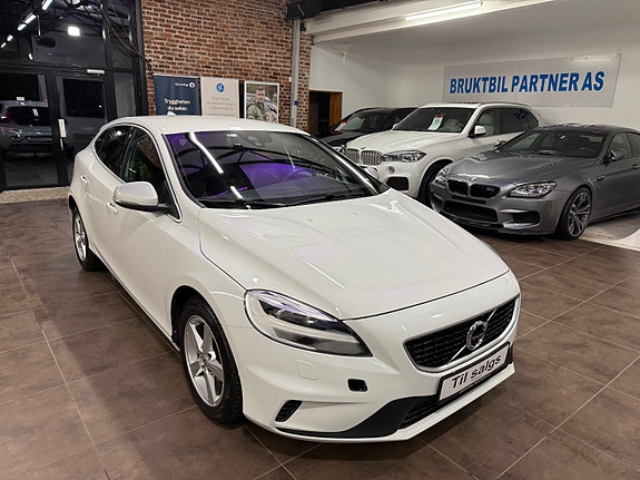 Volvo V40 18 of 30