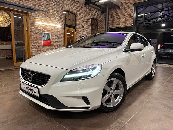 Volvo V40 4 of 30