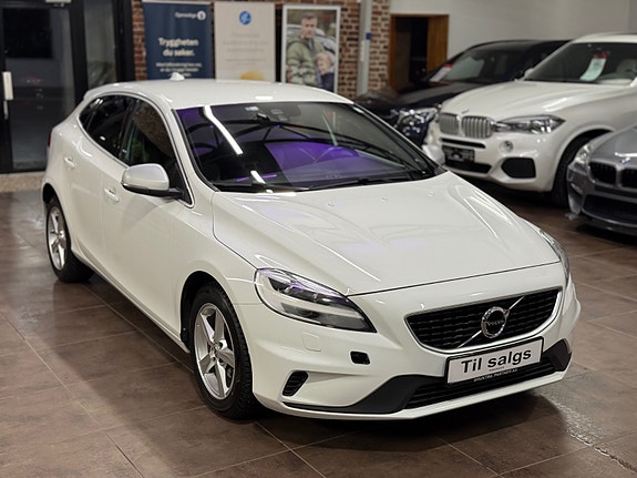 Volvo V40 19 of 30