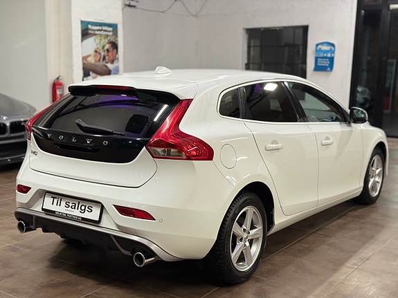 Volvo V40 15 of 30
