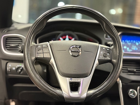Volvo V40 27 of 30