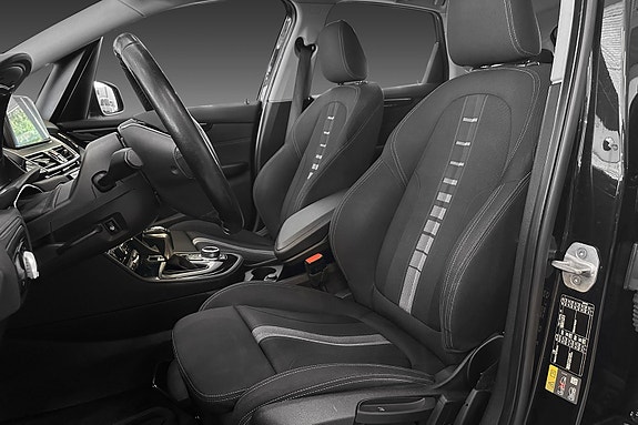 BMW 225xe 10 of 22