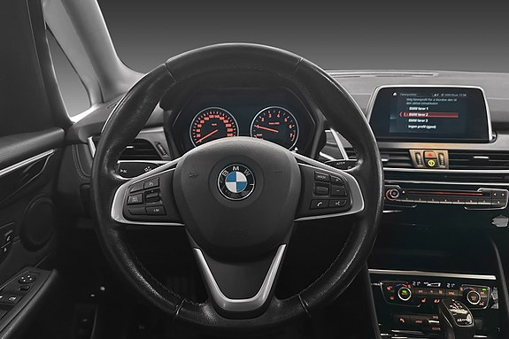 BMW 225xe 18 of 22
