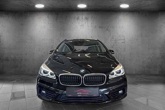 BMW 225xe 8 of 22