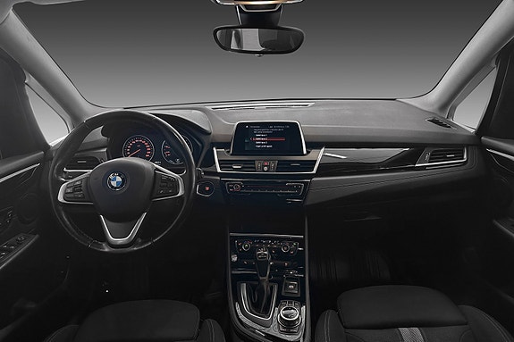 BMW 225xe 17 of 22