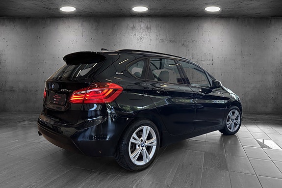 BMW 225xe 5 of 22