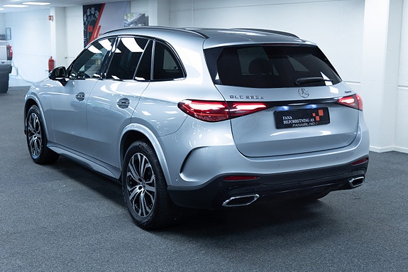 Mercedes-Benz GLC220 d 2 of 24