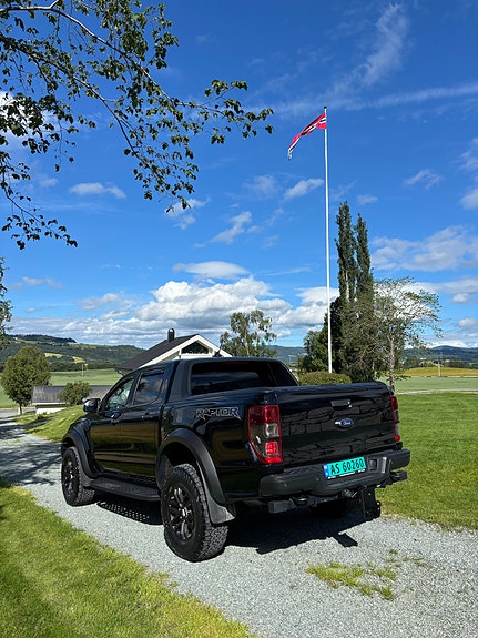 Ford Ranger Raptor 8 of 30