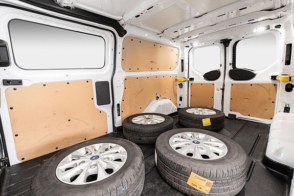 Ford Transit Custom 9 of 23