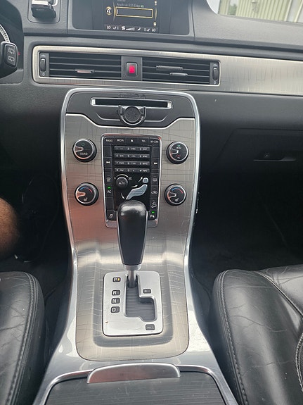 Volvo XC70 14 of 15