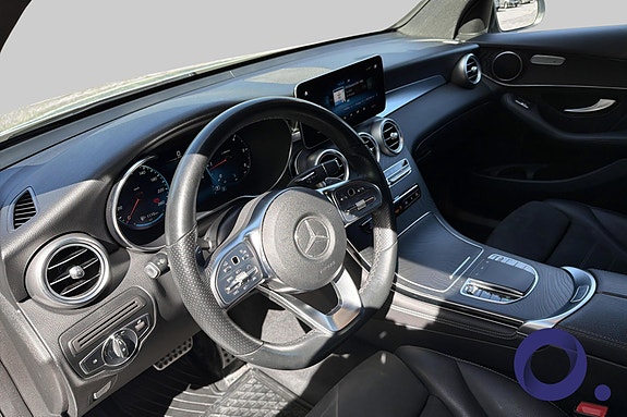 Mercedes-Benz GLC220 d 16 of 30