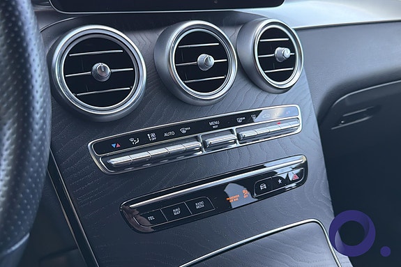 Mercedes-Benz GLC220 d 24 of 30