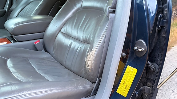 Lexus LS400 18 of 22