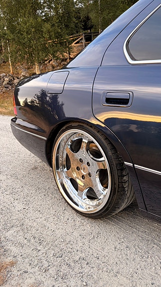 Lexus LS400 14 of 22