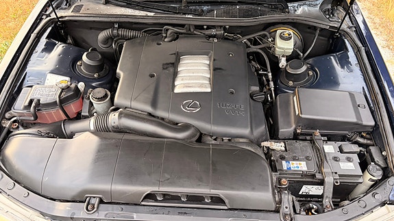 Lexus LS400 15 of 22