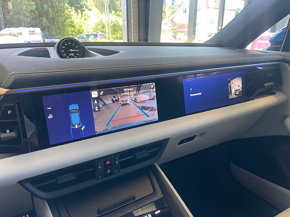 Porsche Macan 19 of 25