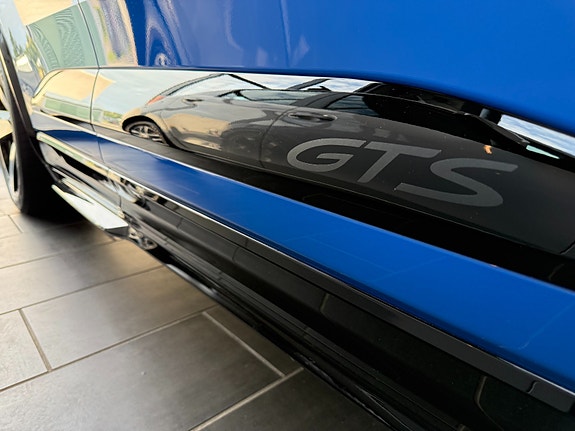Porsche Macan 23 of 25