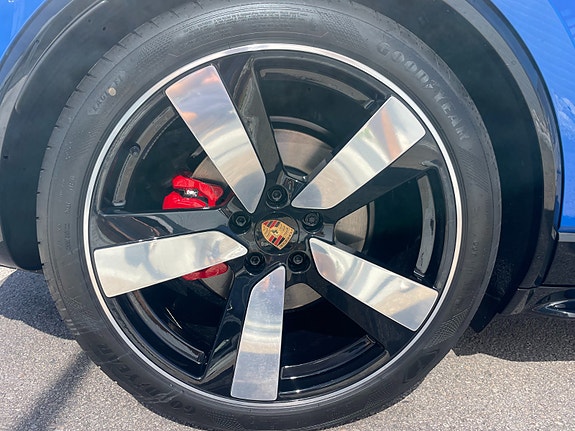 Porsche Macan 24 of 25