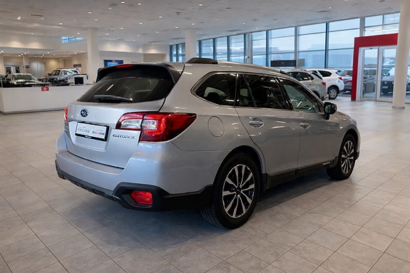 Subaru Outback 4 of 5