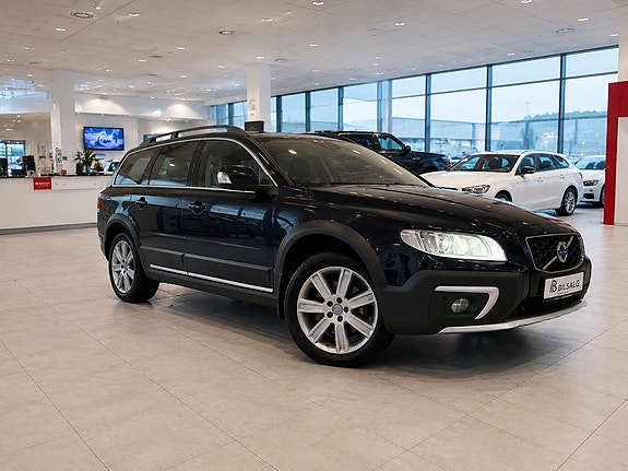 Volvo XC70 2 of 5