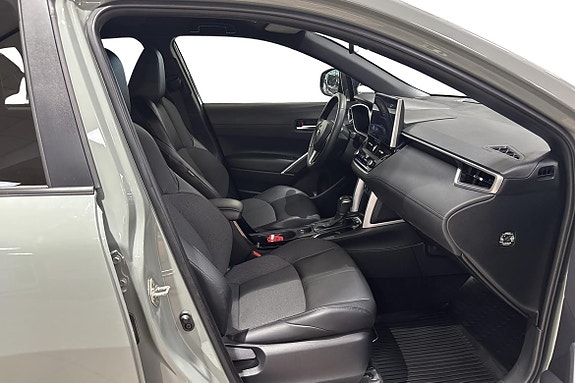 Toyota Corolla Cross 16 of 21