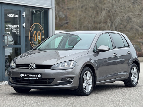 Volkswagen Golf VII 2 of 5