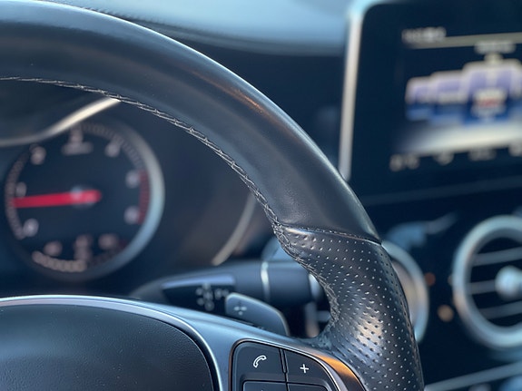 Mercedes-Benz C220 d 30 of 30