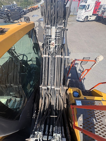 Volvo EW160E 13 of 20