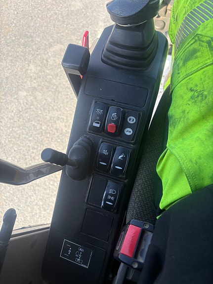 Volvo EW160E 18 of 20