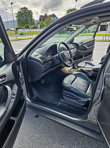 BMW X5 7 of 16