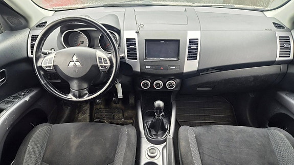 Mitsubishi Outlander 13 of 20