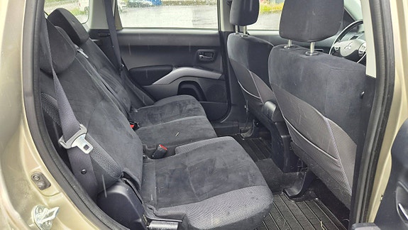 Mitsubishi Outlander 17 of 20