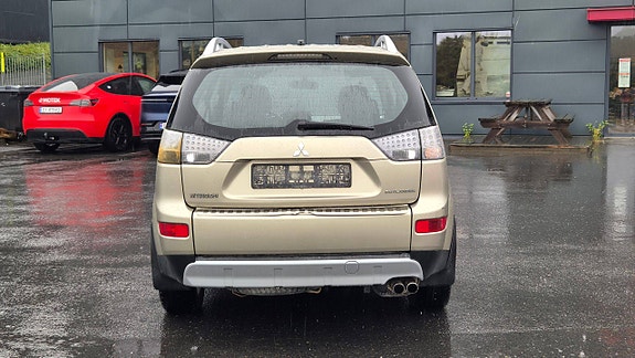 Mitsubishi Outlander 12 of 20