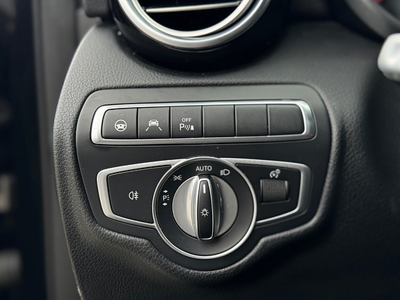 Mercedes-Benz GLC350 e 24 of 30