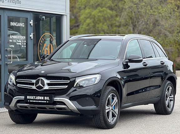 Mercedes-Benz GLC350 e 2 of 30