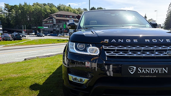 Land Rover Range Rover Sport 4 of 5