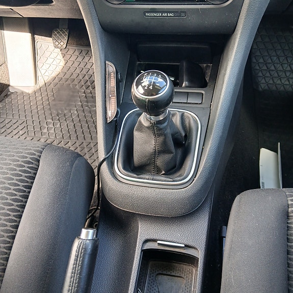 Volkswagen Golf VI 9 of 11