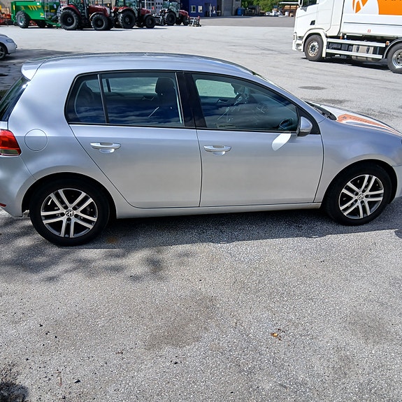 Volkswagen Golf VI 3 of 11