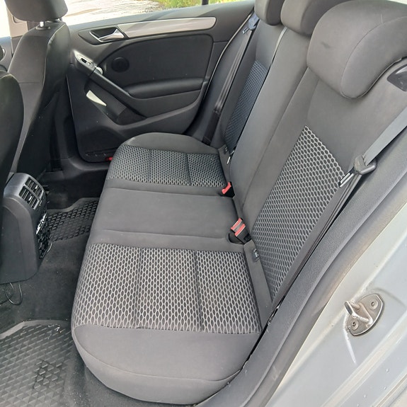 Volkswagen Golf VI 11 of 11