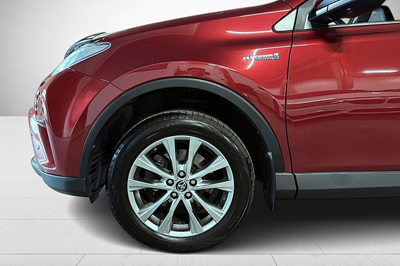 Toyota RAV4 9 of 30