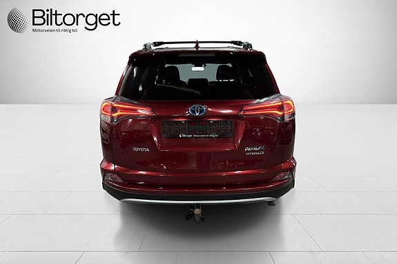 Toyota RAV4 6 of 30