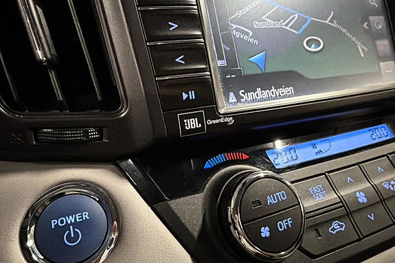 Toyota RAV4 27 of 30