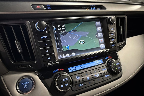 Toyota RAV4 25 of 30