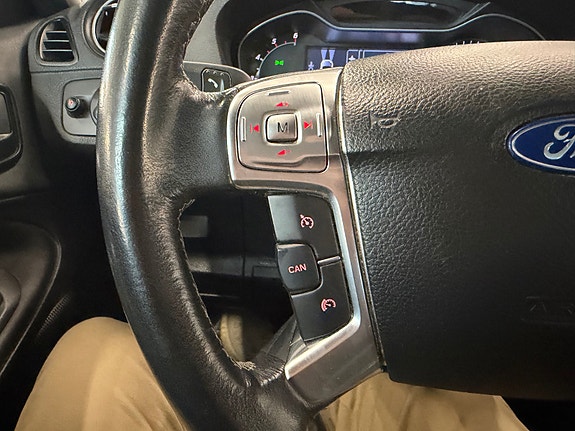 Ford S-MAX 16 of 20